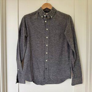 Taylor Stitch Jack shirt — Textured grey Oxford, cream buttons — Size 38 (M)
